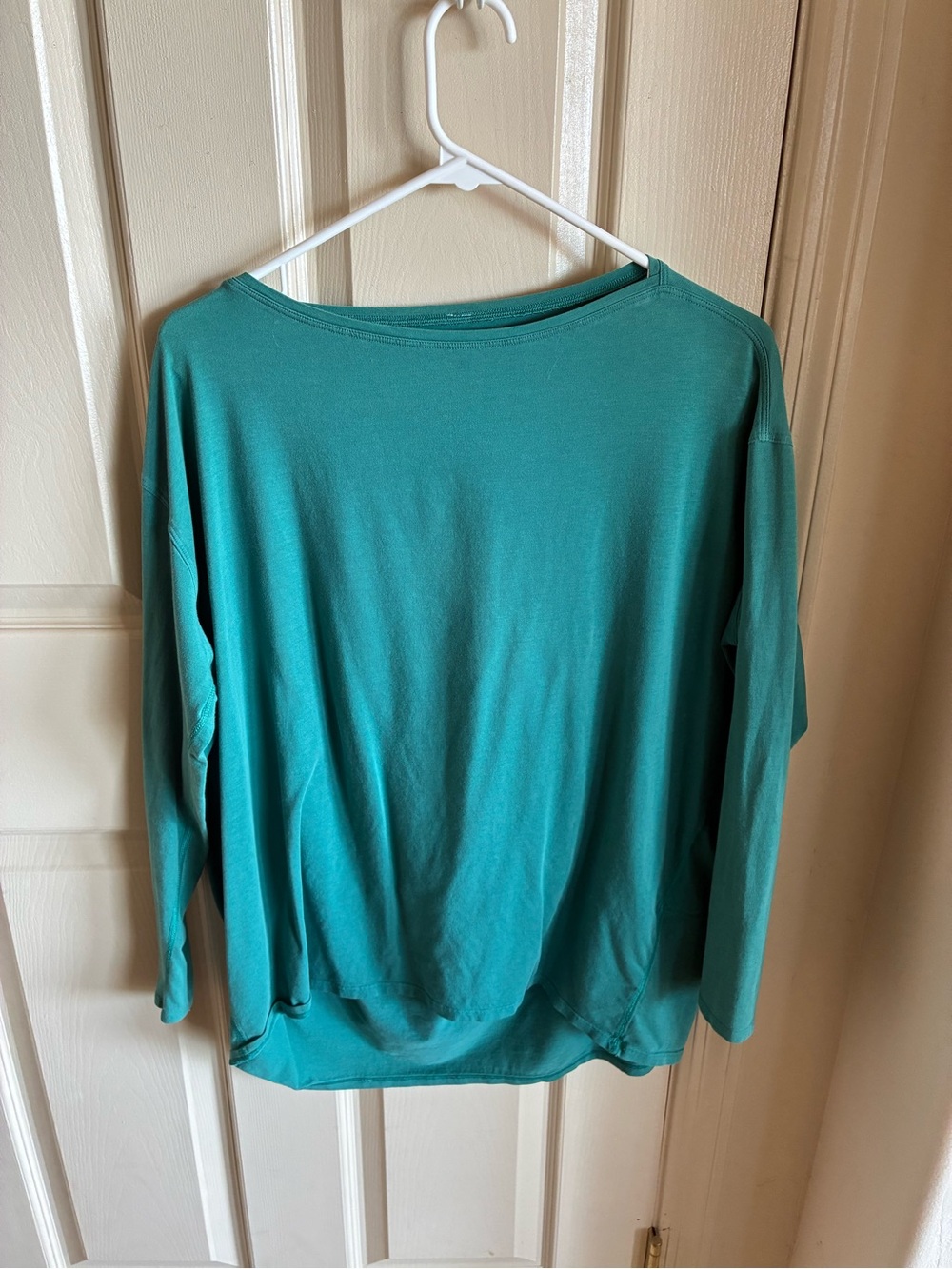 Lululemon Relaxed Teal Long-Sleeve Women’s Top
